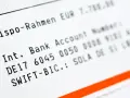 SWIFT-BIC SOLA DE SI LOG wskazuje, co to za bank. Widoczny jest też numer konta i limit kredytowy.