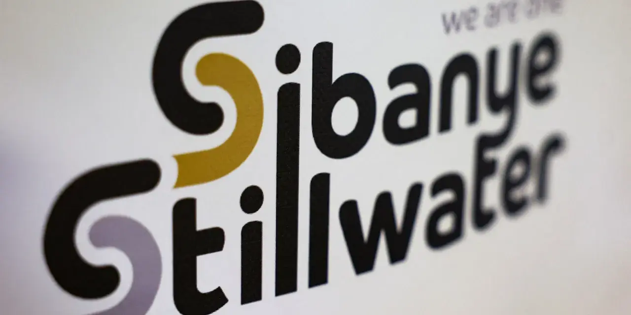 Logo Sibanye Stillwater, spółki z sektora wydobywczego, z hasłem "we are one". sbsw stock.