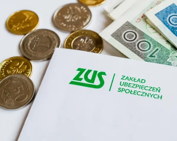 ZUS i monety. Zastanawiasz się, ile można dorobić do emerytury, by nie stracić świadczenia?