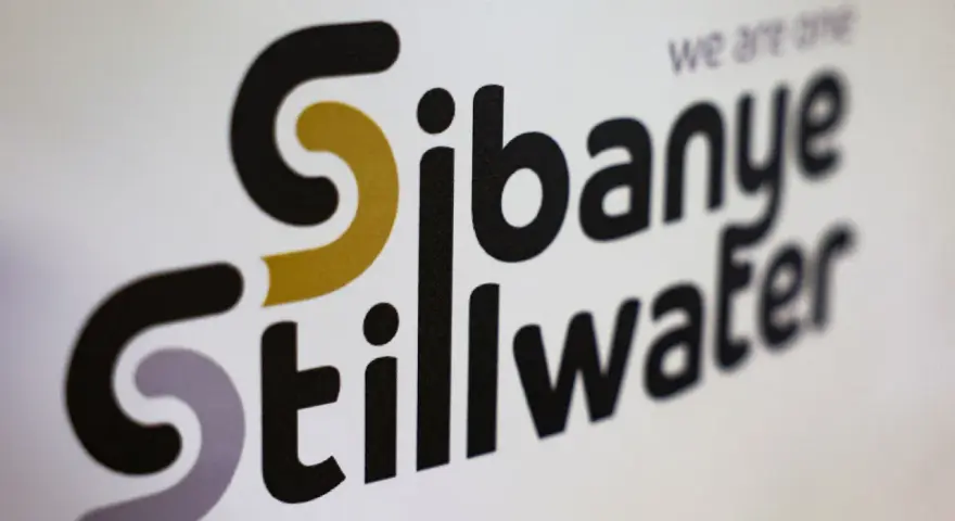 Logo Sibanye Stillwater, spółki z sektora wydobywczego, z hasłem "we are one". sbsw stock.