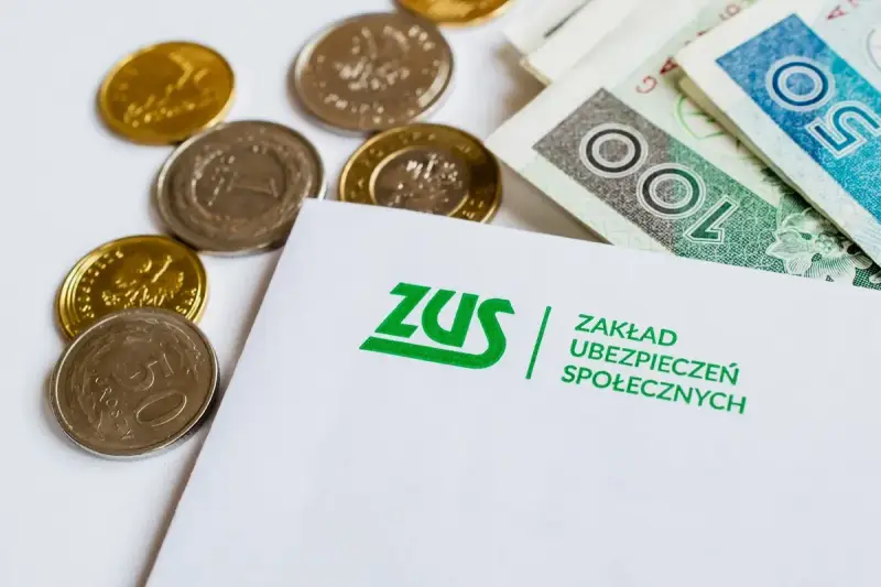 ZUS i monety. Zastanawiasz się, ile można dorobić do emerytury, by nie stracić świadczenia?